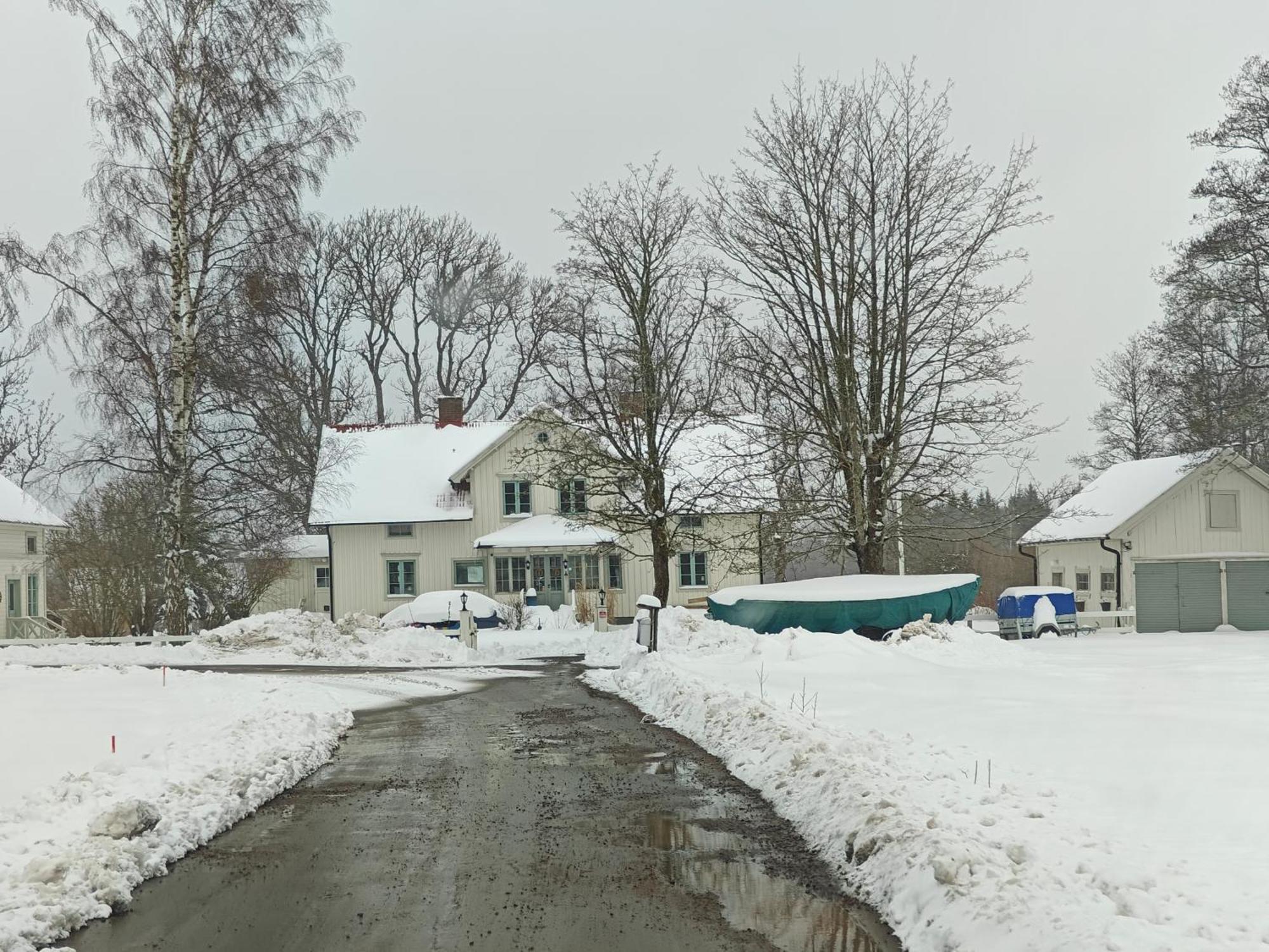 Lilla Backen Villa Hjo Bagian luar foto